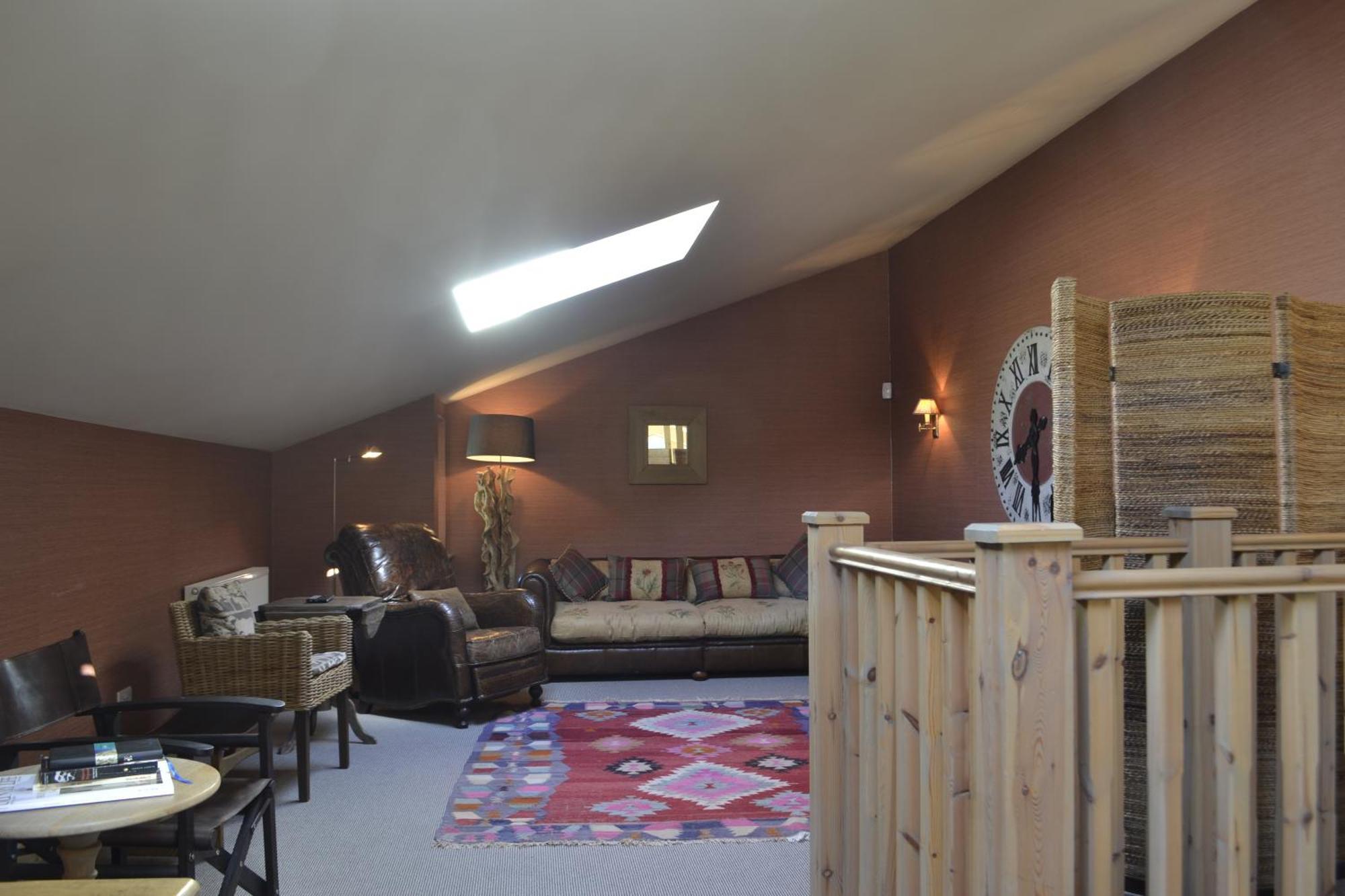 אינברנס Ness Castle Lodges מראה חיצוני תמונה